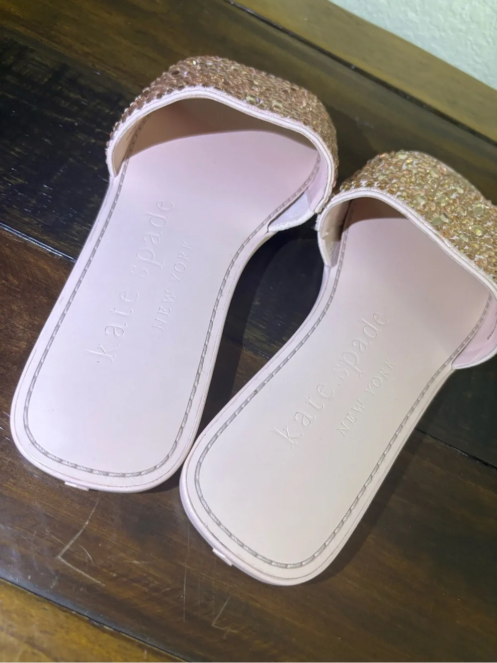 NIB Kate Spade New York All That Glitters Slide Sandal. Mochi Pink. Size 7